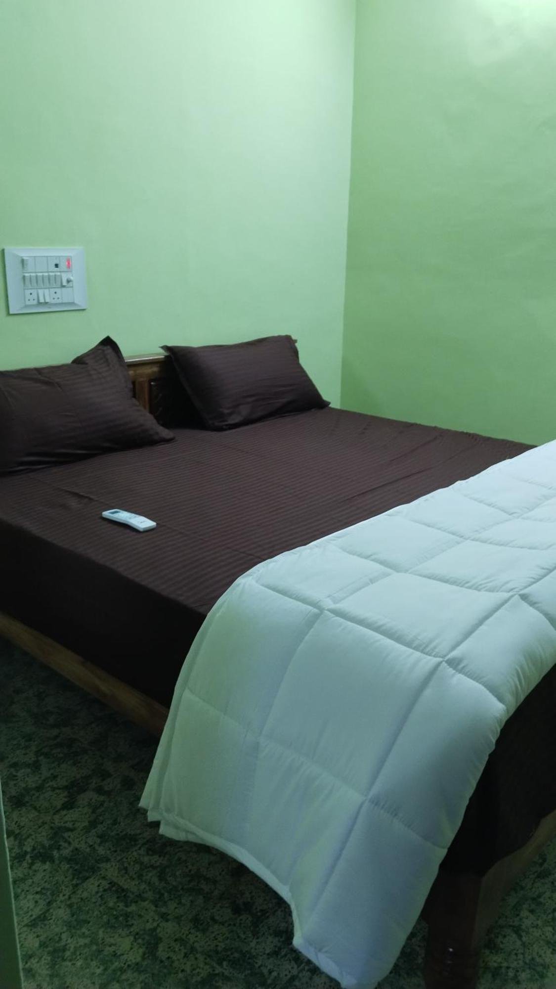 Adhi Linga Home Stay Tiruvannāmalai Dış mekan fotoğraf